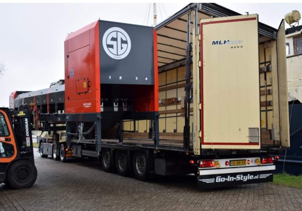 mega tautliner transport (2)